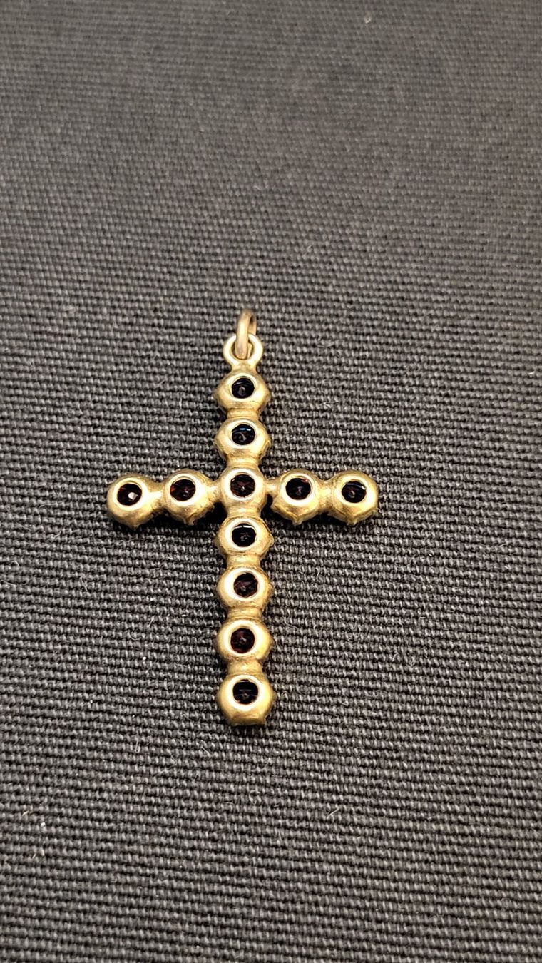 Pendentifs: Kreuz-Anhänger Rheinkiesel – D'occasion à Basel par spinne02 4