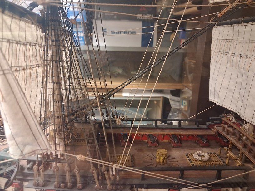 Kit di modellismo & Modellini statici: Frégate américaine 1799 - maquette d'exposition cl. musée. – Usato da Mézery-près-Donneloye venduto da denzer 3