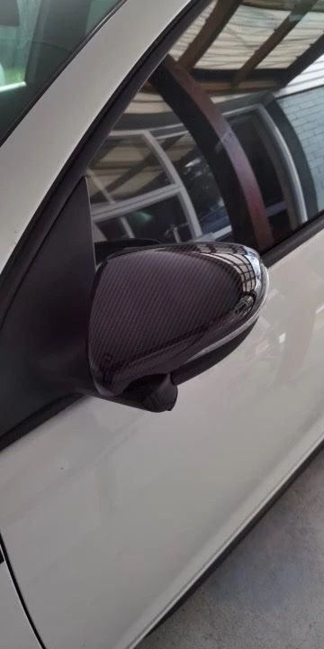 Alle Autoersatzteile: VW Golf 6 Carbon Look Spiegelkappen – Neu und originalverpackt aus Volketswil von Willis-Autoteile 1