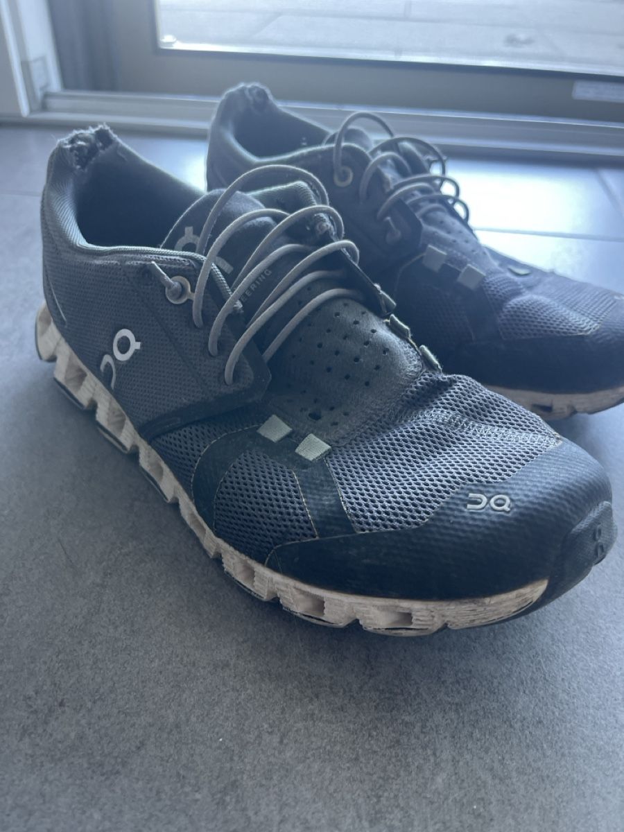 On Scarpe da donna: On Running Cloud Sneaker schwarz gebraucht, Grösse 39 – Usato da Mühlau venduto da Jasil66 1