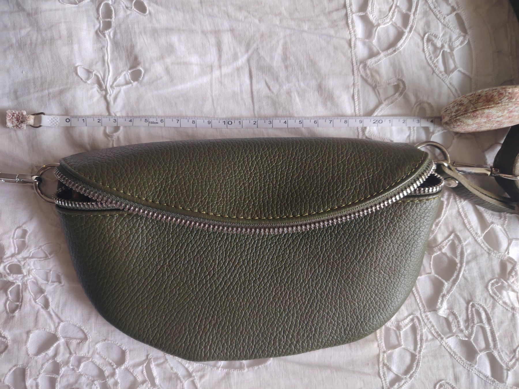 Altro in  Abbigliamento & Accessori: Banane cuir kaki – Usato da Lausanne venduto da Climank 3