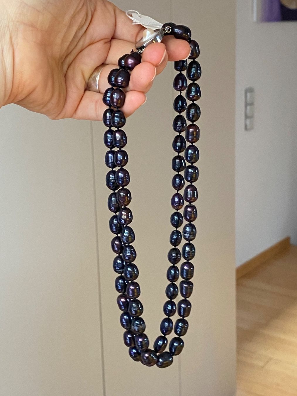 Catenine: Doppelreihige, echte, dunkle Süsswasserperlen - Kette - NEU – Nuovo e nell'imballaggio originale da Basel venduto da Chili007 3
