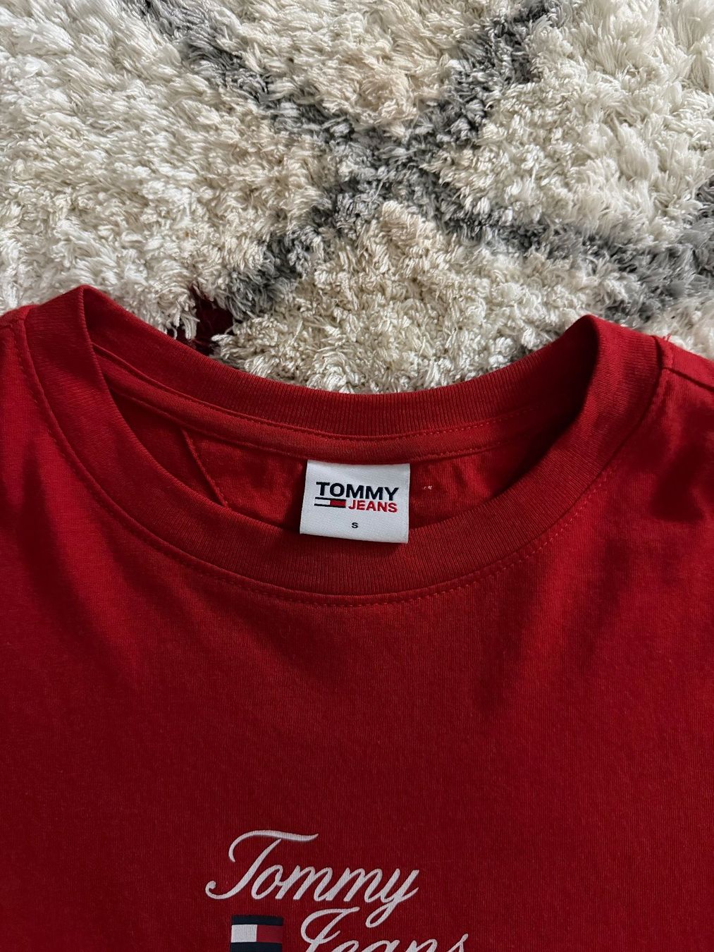 Tommy Hilfiger T-shirt: Tommy Hilfiger T shirt, Grösse S – Nuovo (secondo la descrizione) da Weiach venduto da nou_t2x8 2