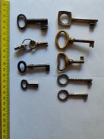 Konvolut alte Metallschlüssel verschiedener Grössen