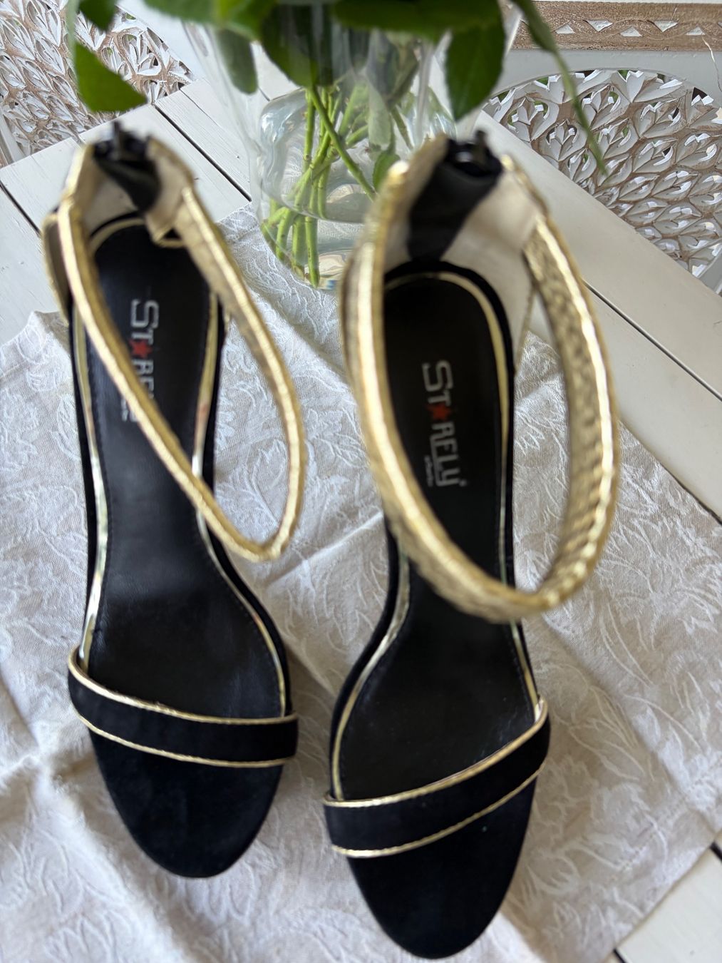 Scarpe da donna: Sandalette, Gr. 37, Schwarz-gold – Nuovo (secondo la descrizione) da Richterswil venduto da koe_n6fl