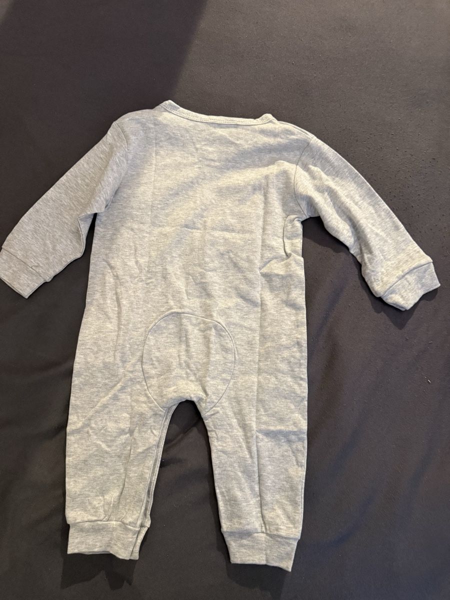 Lotti & Set di vestiti: Body bébé 6-9 mois – Nuovo (secondo la descrizione) da Reconvilier venduto da Bern1353 1