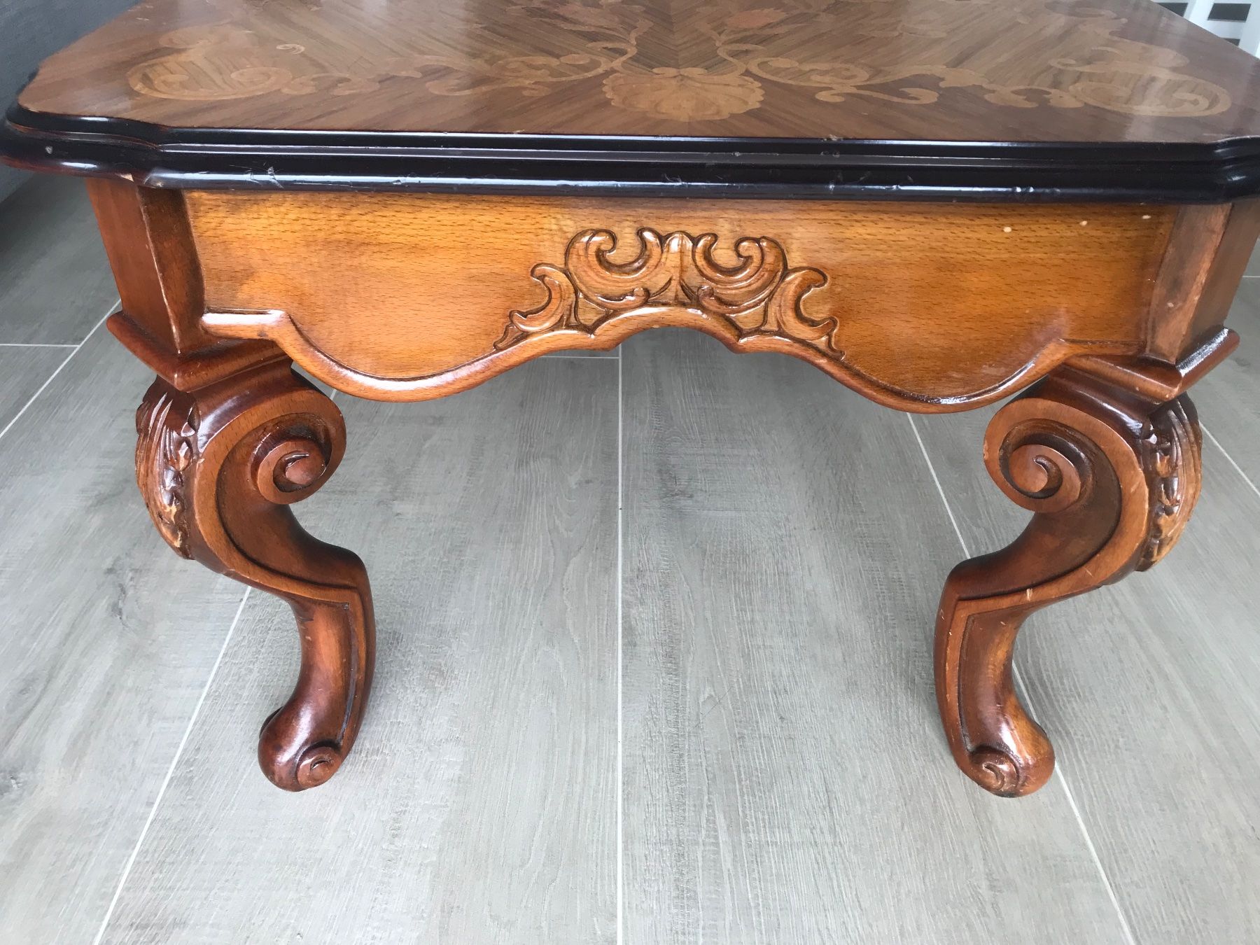 Tables: Antique Tisch mit lackiertem Blatt – D'occasion à Lausanne par opi_92cn 4