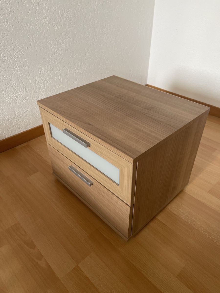 Nachttische: Nachttisch  – Gebraucht aus Olten von Jotoseta 2