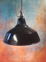 Restaurierte alte Emaille Industrie Lampe