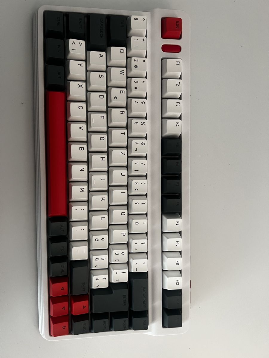 Tastaturen: Tastatur LIME – Gebraucht aus Schenkon von Dr.RED. 1