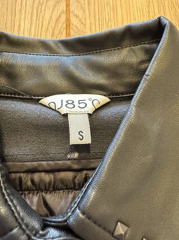 Giacche: Jacke Damen, schwarz – Usato da Kriessern venduto da c_n1 1