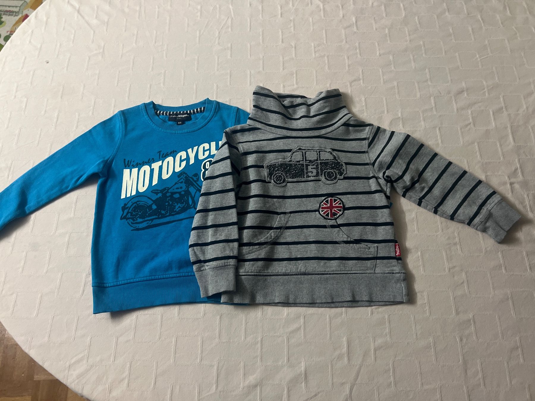 Maglioni & Felpe: 2er Set Kinder Pullover 1x Moto, 1x Auto, Gr. 104 – Usato da Basel venduto da friceberg2 3