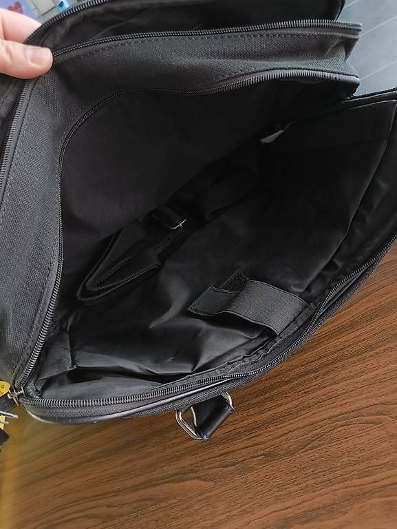 Borse: Schwarze Laptoptasche – Usato da Nänikon venduto da Manta87 2