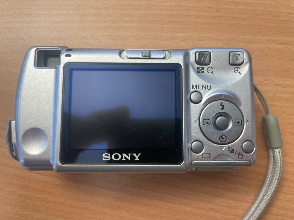 Sony Appareil photo: Sony Digitalkamera – D'occasion à Dübendorf par Boomerang64 1