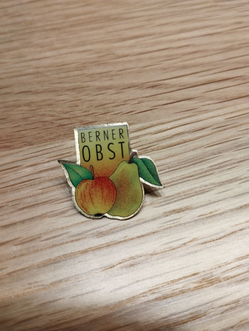 Plaketten & Abzeichen: B pin's erner Obst – Gebraucht aus Genève von Octo-puces