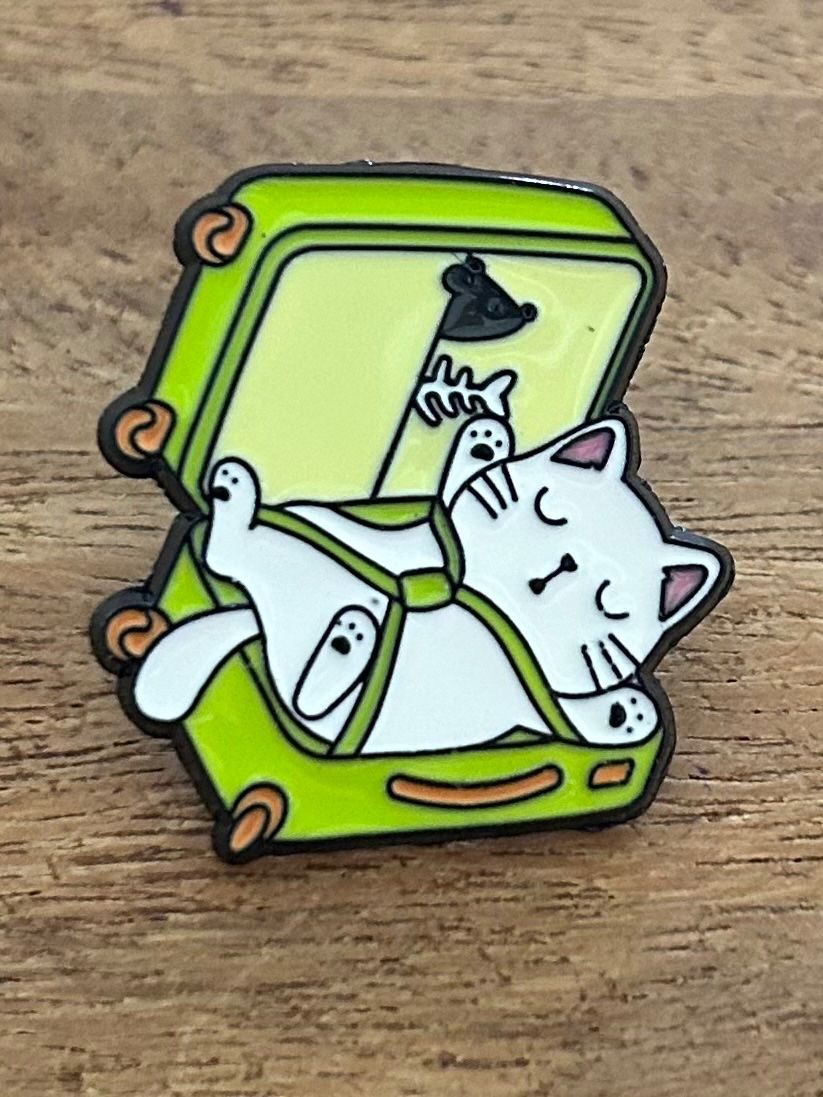 Placchette & Badge: Pin Katze im Koffer – Nuovo e nell'imballaggio originale da Geneve venduto da vane267