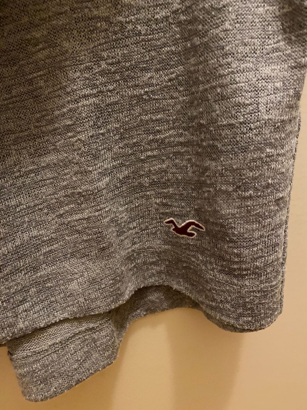 Hollister T-shirt: T-shirt HOLLISTER – Usato da Meyrin venduto da The_Top_Dressing 2