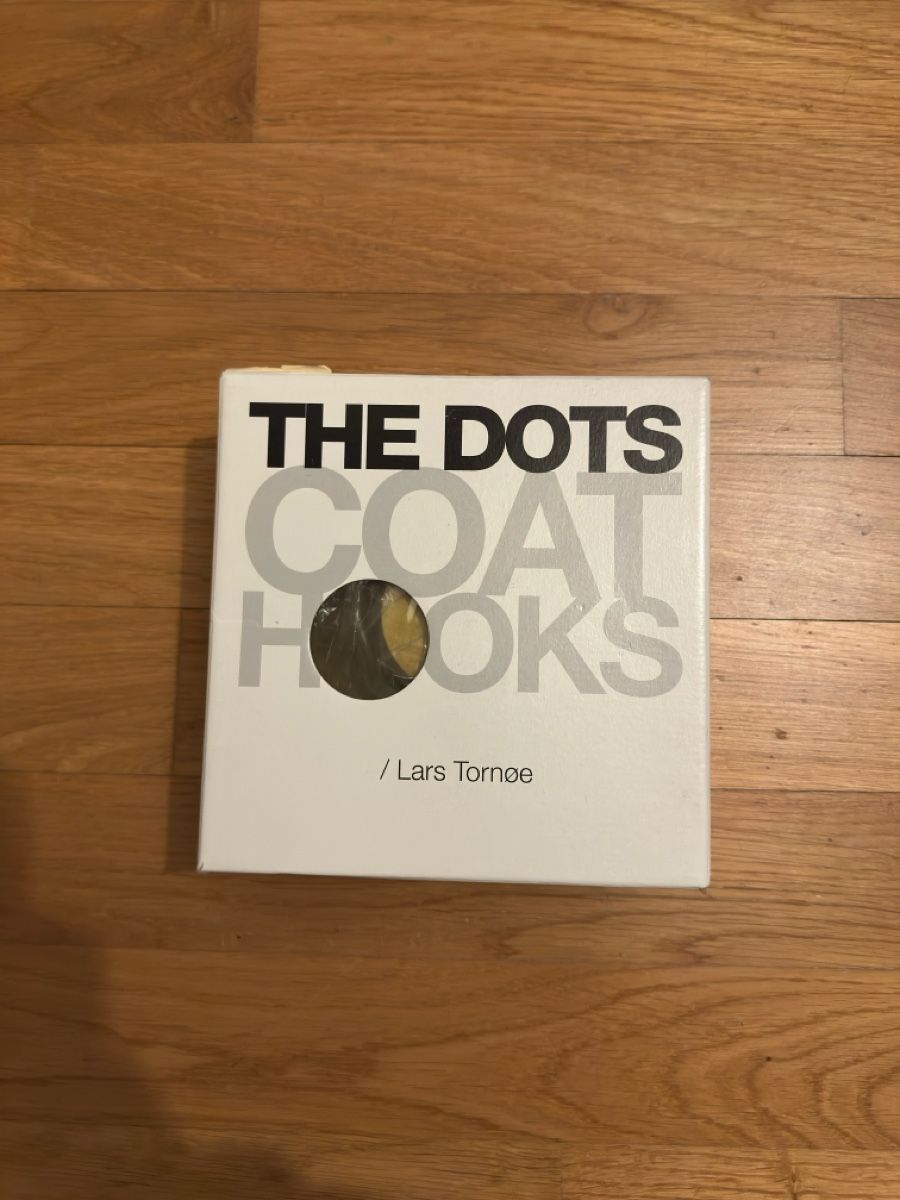 Muuto Eisenwaren: Patère en bois - The Dots – Neu und originalverpackt aus Colombier NE von cas_2yb5