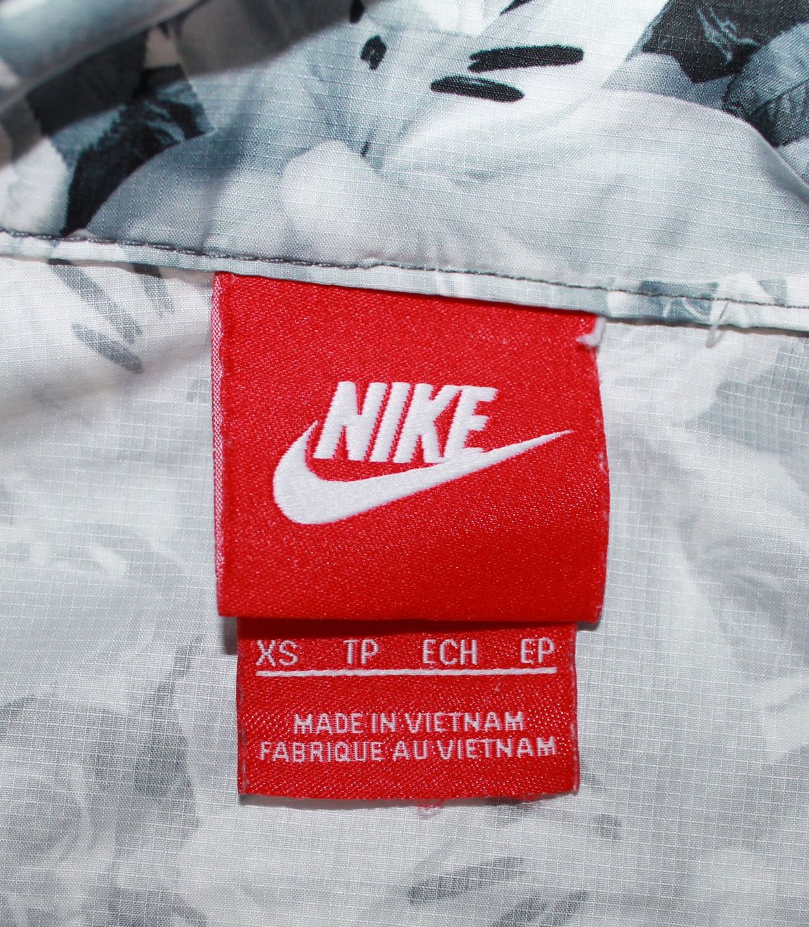 Nike Jacken: Veste Nike  t. XS – Gebraucht aus Peseux von Gilloss 8
