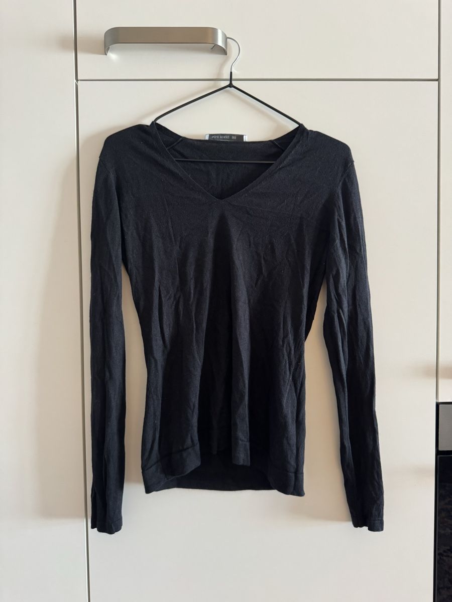 Pullover & Sweatshirts: Seide/Kaschmir Pullover, schwarz, 38 – Gebraucht aus Zürich von noura2202