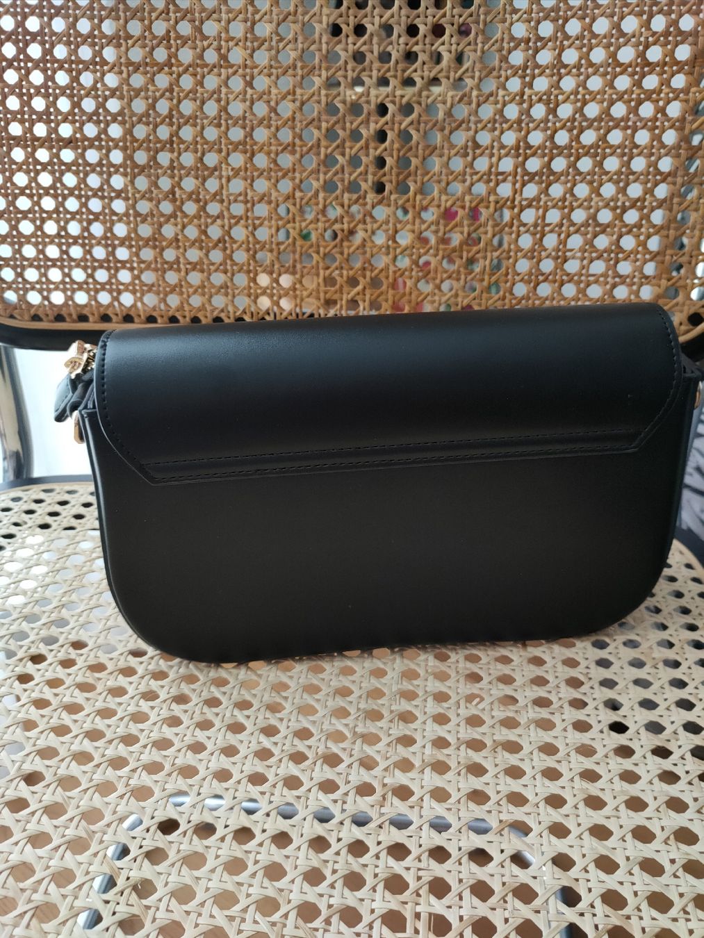 Borse da donna: NEU Makani Tasche schwarz Leder – Nuovo (secondo la descrizione) da Oberrohrdorf venduto da Karin84 1