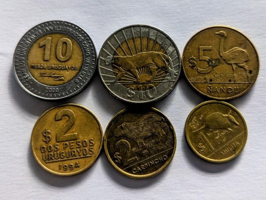 Toutes les monnaies: Uruguay circulating coins,delivery mi September – D'occasion à Porrentruy par jmbechir
