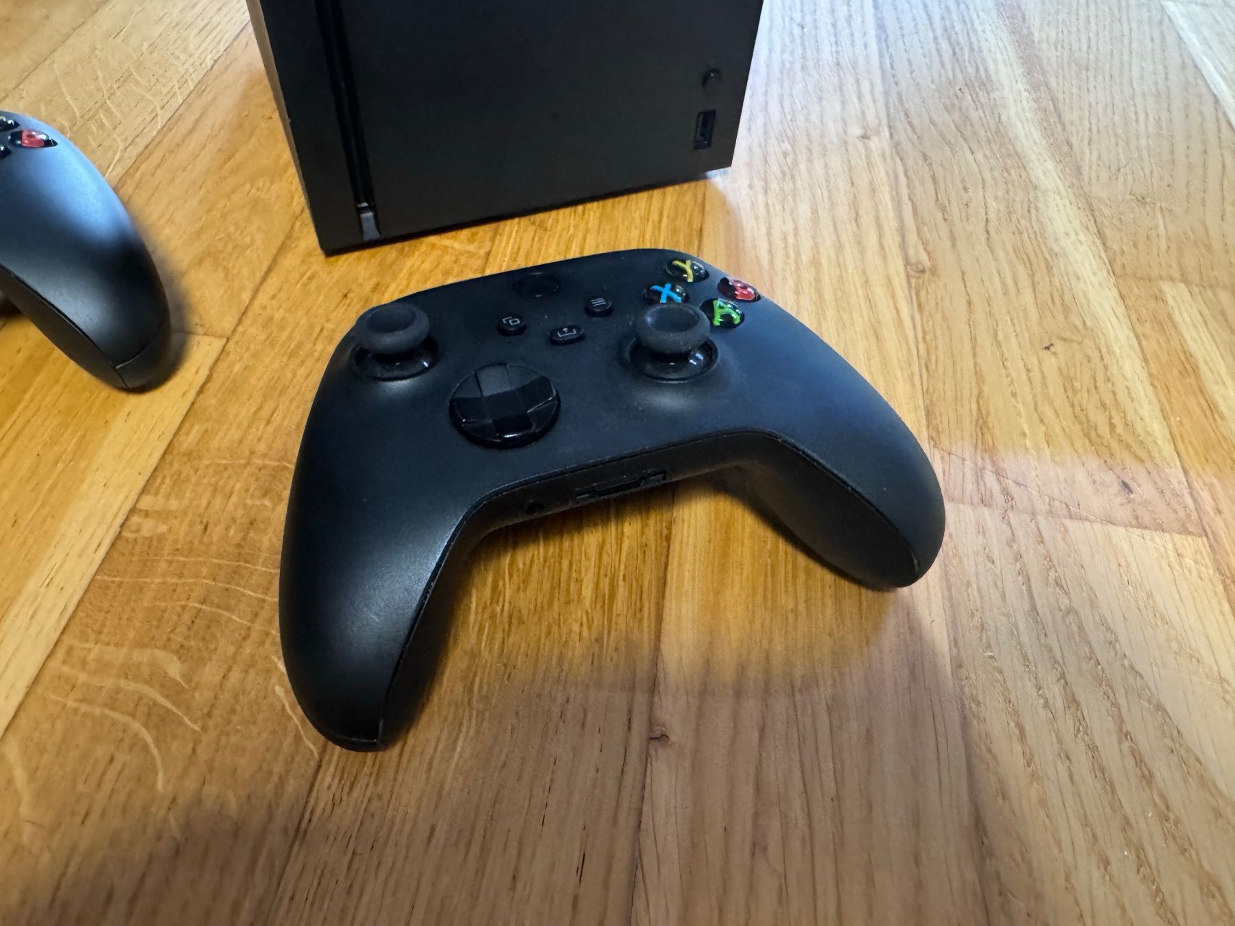 Microsoft Konsolen: Microsoft Xbox Series X - 2 Controller & Garantie – Gebraucht aus St. Gallen von doNotUpgrade 2
