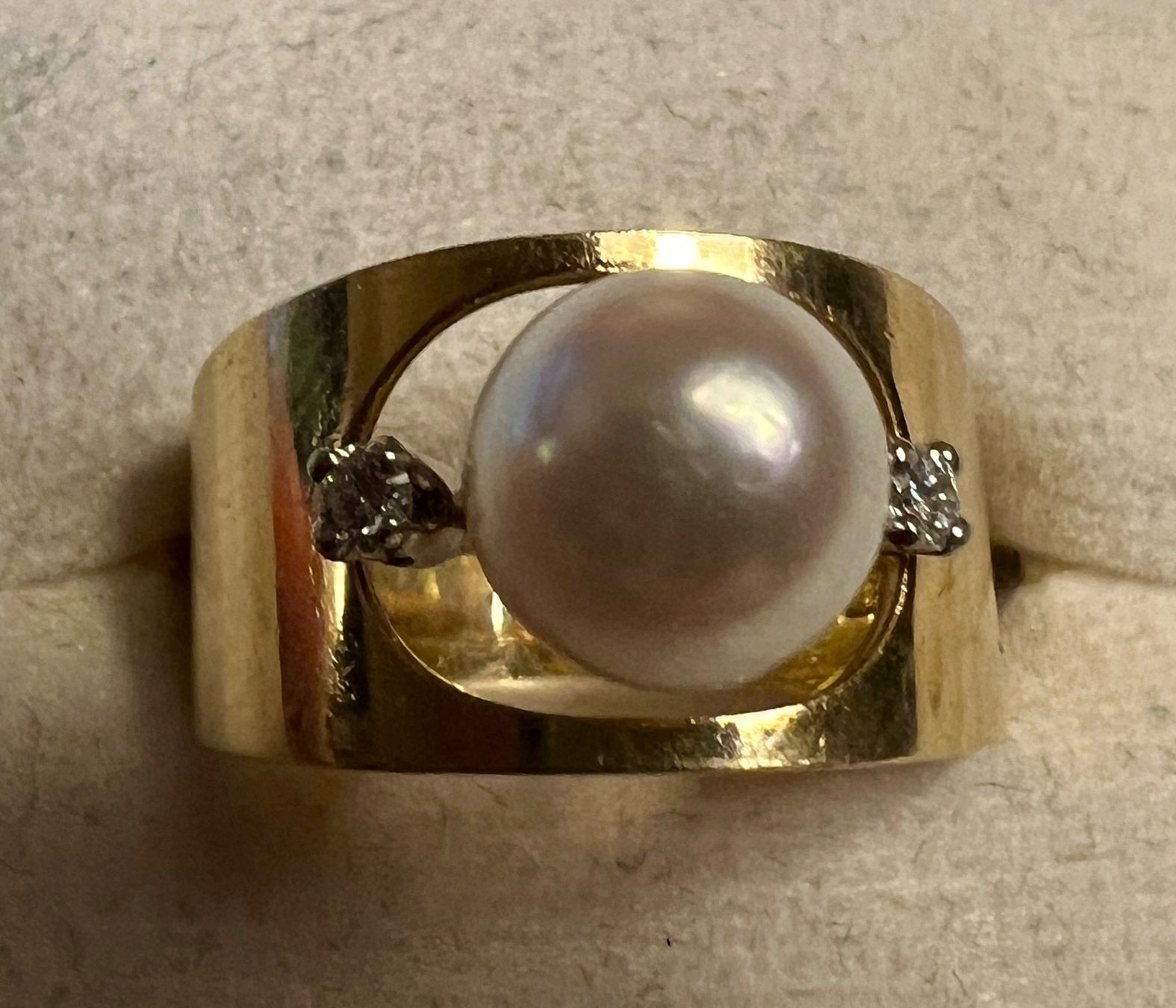 Bagues: Gold-Ring 18K mit Perle und Diamanten – D'occasion à Chur par Penting1935 1
