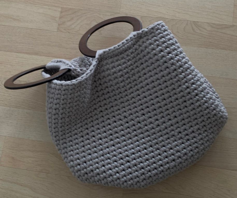Taschen für Damen: Handtasche in grau/beige – Neu und originalverpackt aus Erlenbach ZH von OD15 1