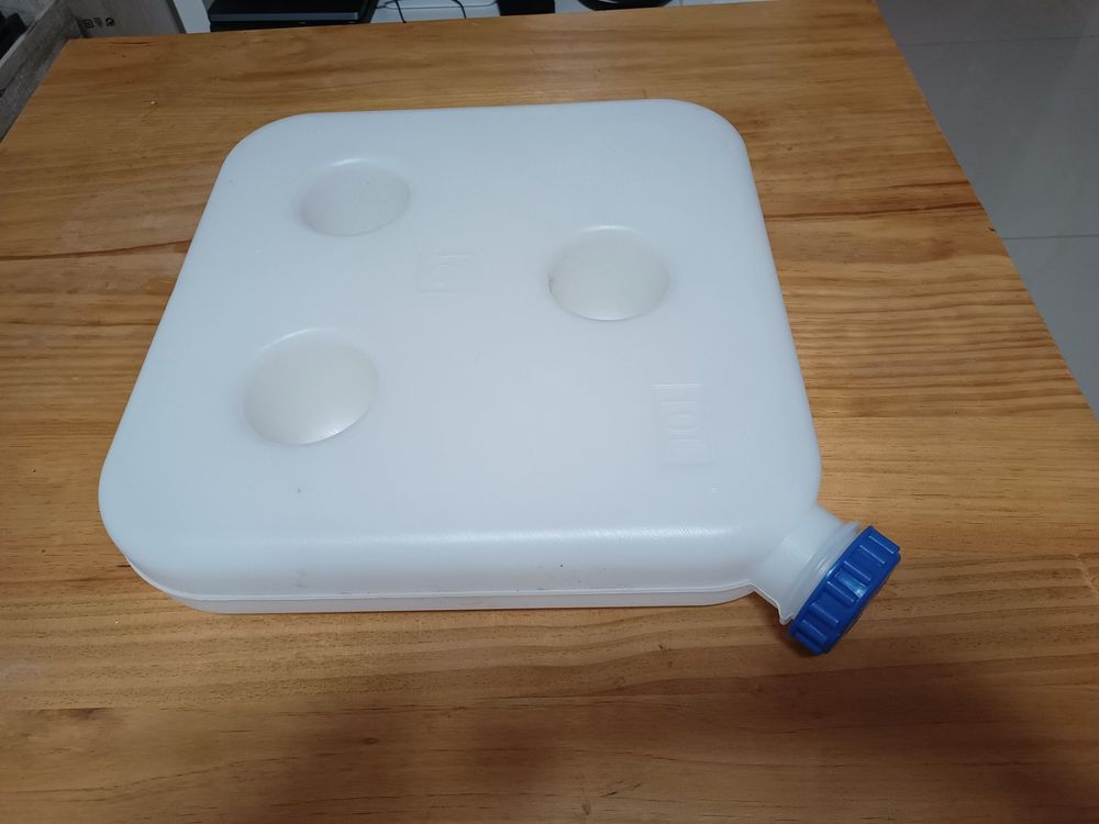 Camping Wasserbehälter 10L - Lebensmittelecht Mit Zapfhahn