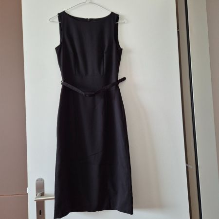 Schwarzes Etuikleid, Gr. 34, knielang, zeitlos elegant