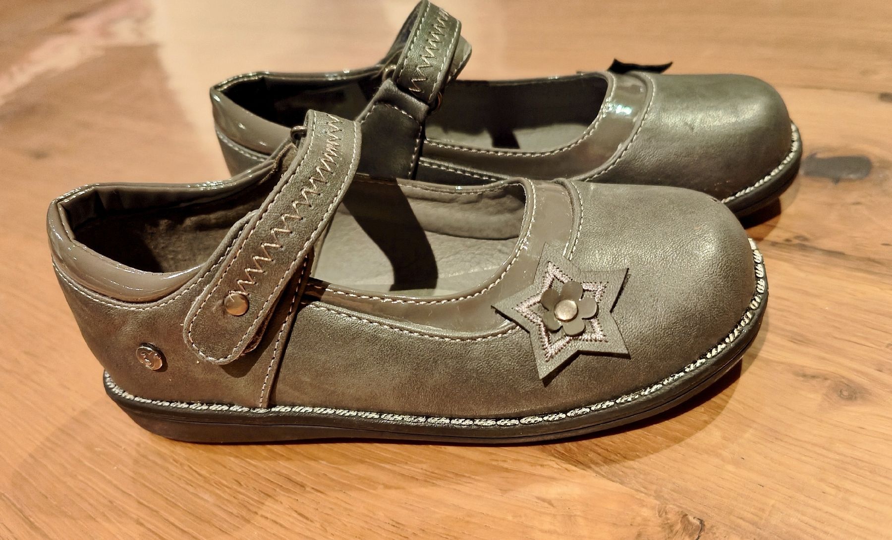 Schuhe für Mädchen: Chaussures babies fille IXOO - pointure 30 – Neu (gemäss Beschreibung) aus Bulle von lim_kb2l