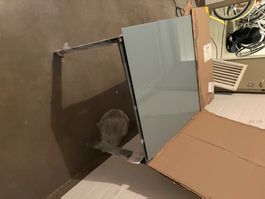 Tisch mit Glasplatte neu unmontiert 80x120x99 cm