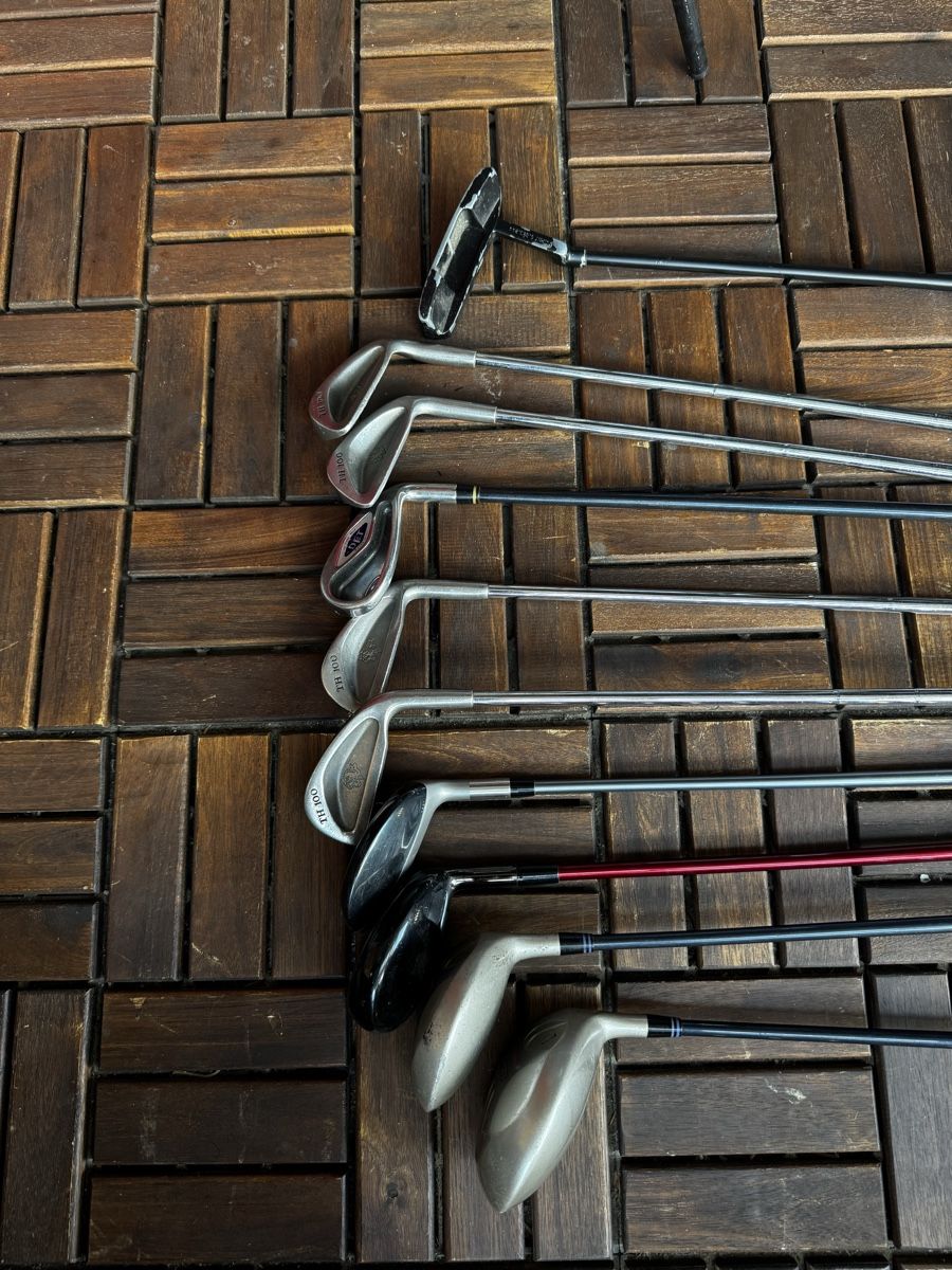 Mazze & Set: Nike Golf Tasche mit 10 div. Schläger – Usato da Liesberg venduto da hdz_x7vl 2