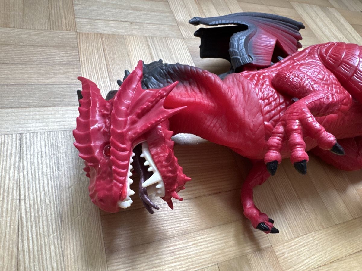 Giocattoli: Grosser roter Drache Spielzeug Figur bespielt – Usato da Kilchberg ZH venduto da Von_dutch 2