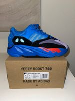 Adidas Yeezy 700 " Hi-Res Blue " Eu 42 " NEU