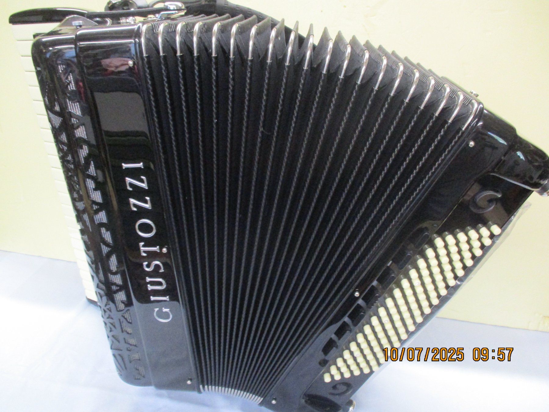 Strumenti musicali: Akkordeon Giustozzi Fabrikneu – Nuovo e nell'imballaggio originale da Jegenstorf venduto da Oktavio 4