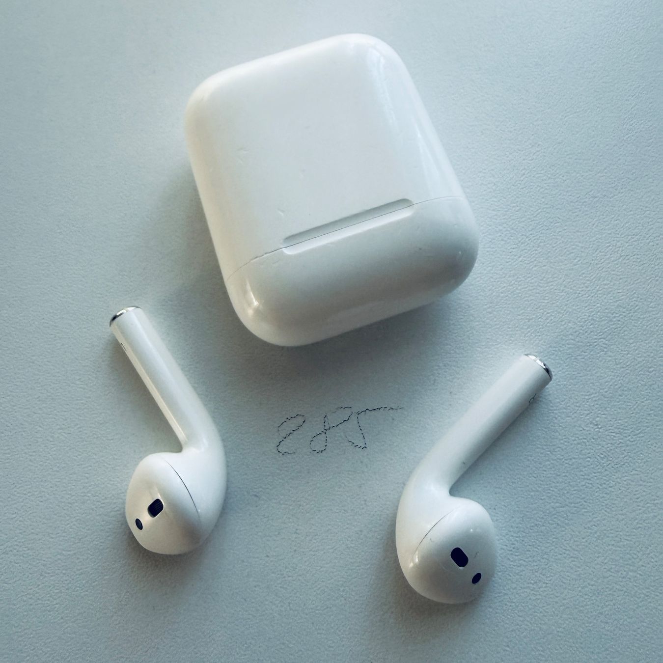 Apple Cuffie: Original Apple AirPods 2 Gen. Wireless Kopfhörer & Case – Usato da Basel venduto da MY.AIRPODS.SHOP 3