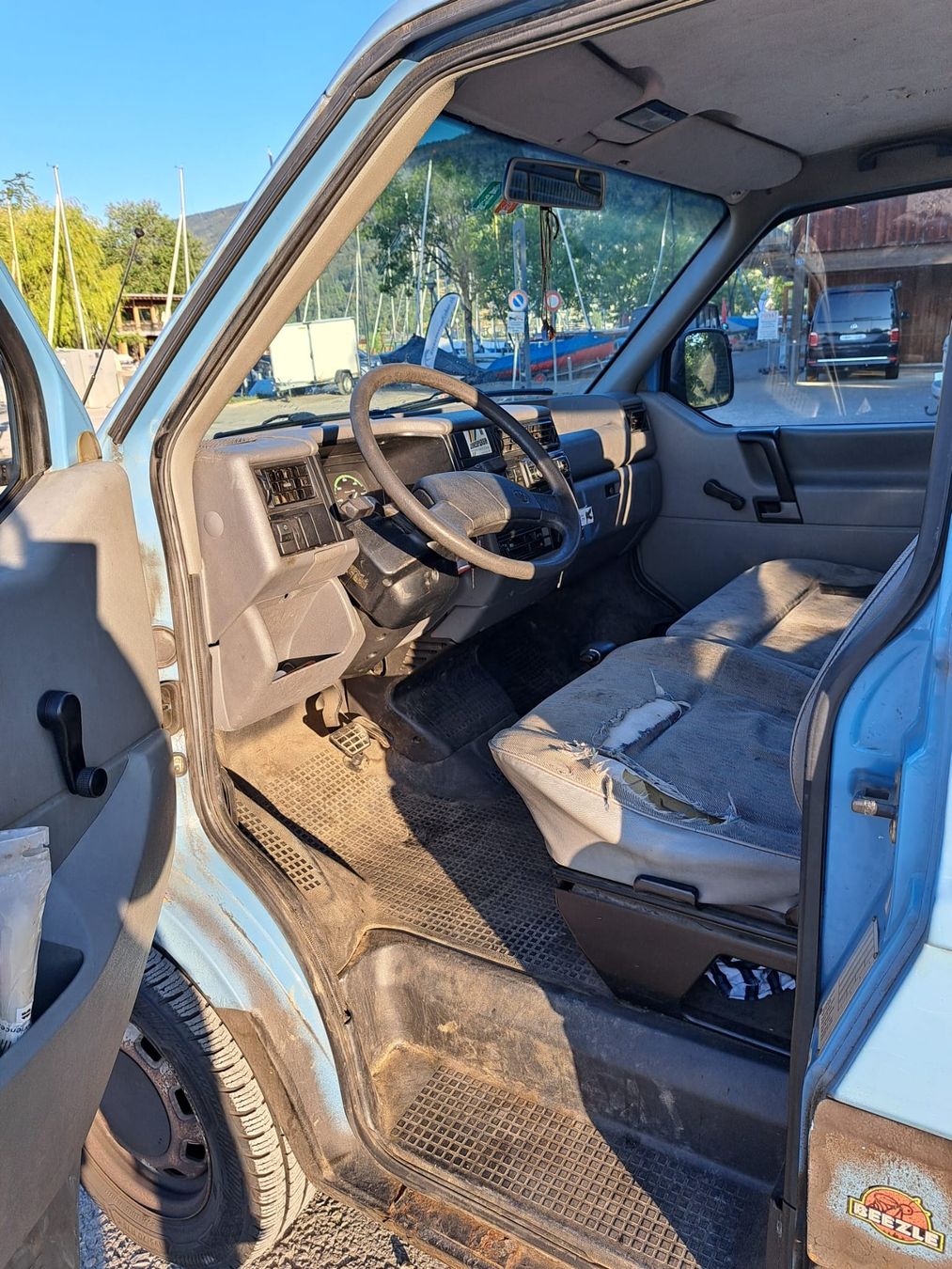 VW Véhicules utilitaires: VW T4 2.5l Benziner Bus – D'occasion à biel/bienne par Simustauffer 3
