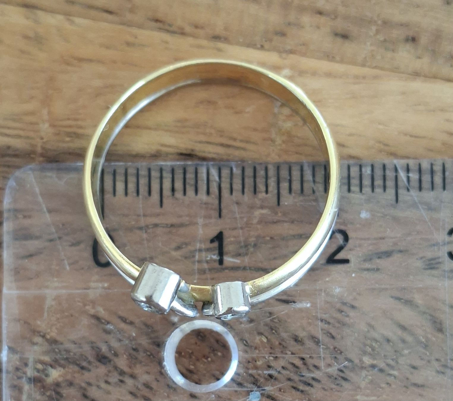Anelli: Goldring 18 Karat mit 2 Diamanten – Usato da Kriens venduto da Wolly85 5