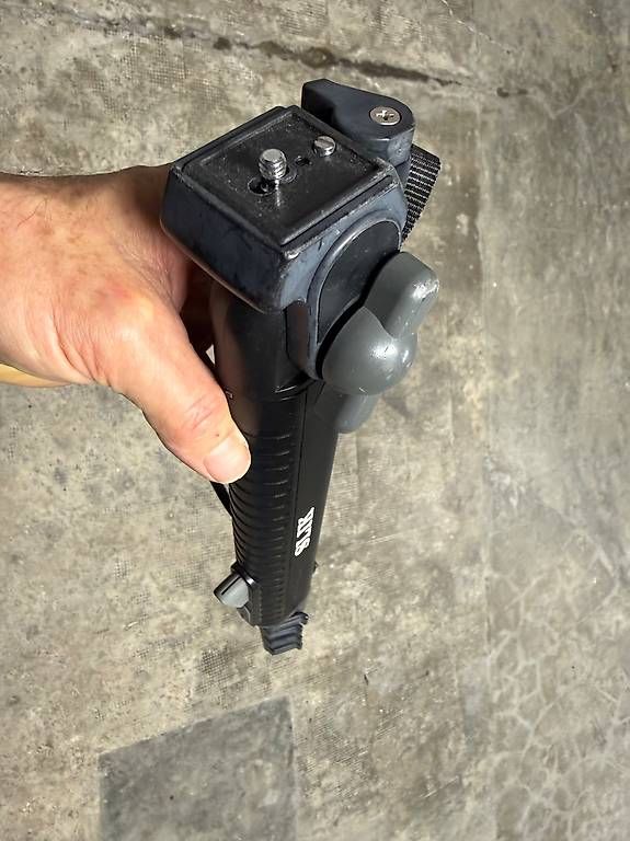 Treppiedi & Teste: Foto-Stativ: Slik Mono-pod – Usato da Bleiken venduto da patpourri 2
