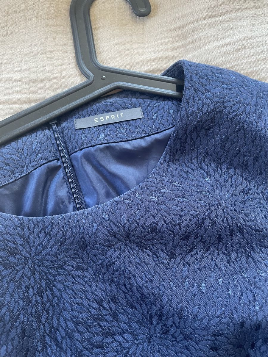 Esprit Robes: Festliches Kleid – D'occasion à Tumegl/Tomils par tiger358 1