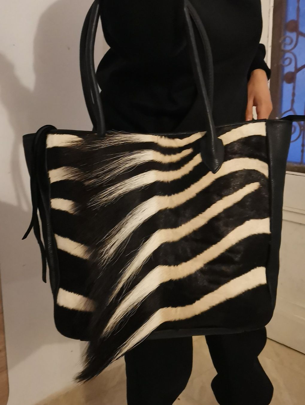 Borse da donna: Charlene Zebra Bag with Mane and Tussle – Usato da petit-lancy venduto da Mak_zou 4