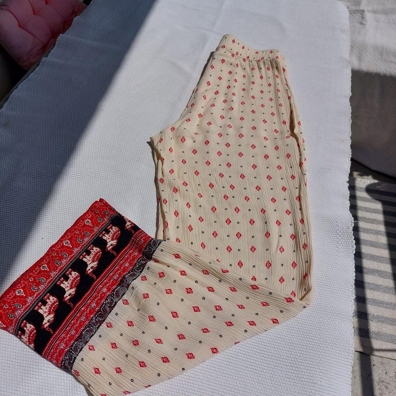 H&M Pantalons: Leichte Hose Coachella Edition – Neuf (Voir description) à Zürich par wilden