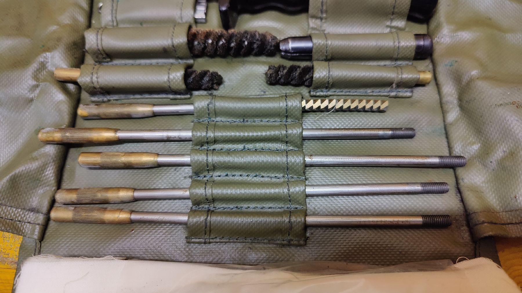 Schweizer Armee Tutti gli attrezzi: Gewehrputzzeug Schweizer Armee (L10) – Usato da Aarau venduto da bro_9zsg 2