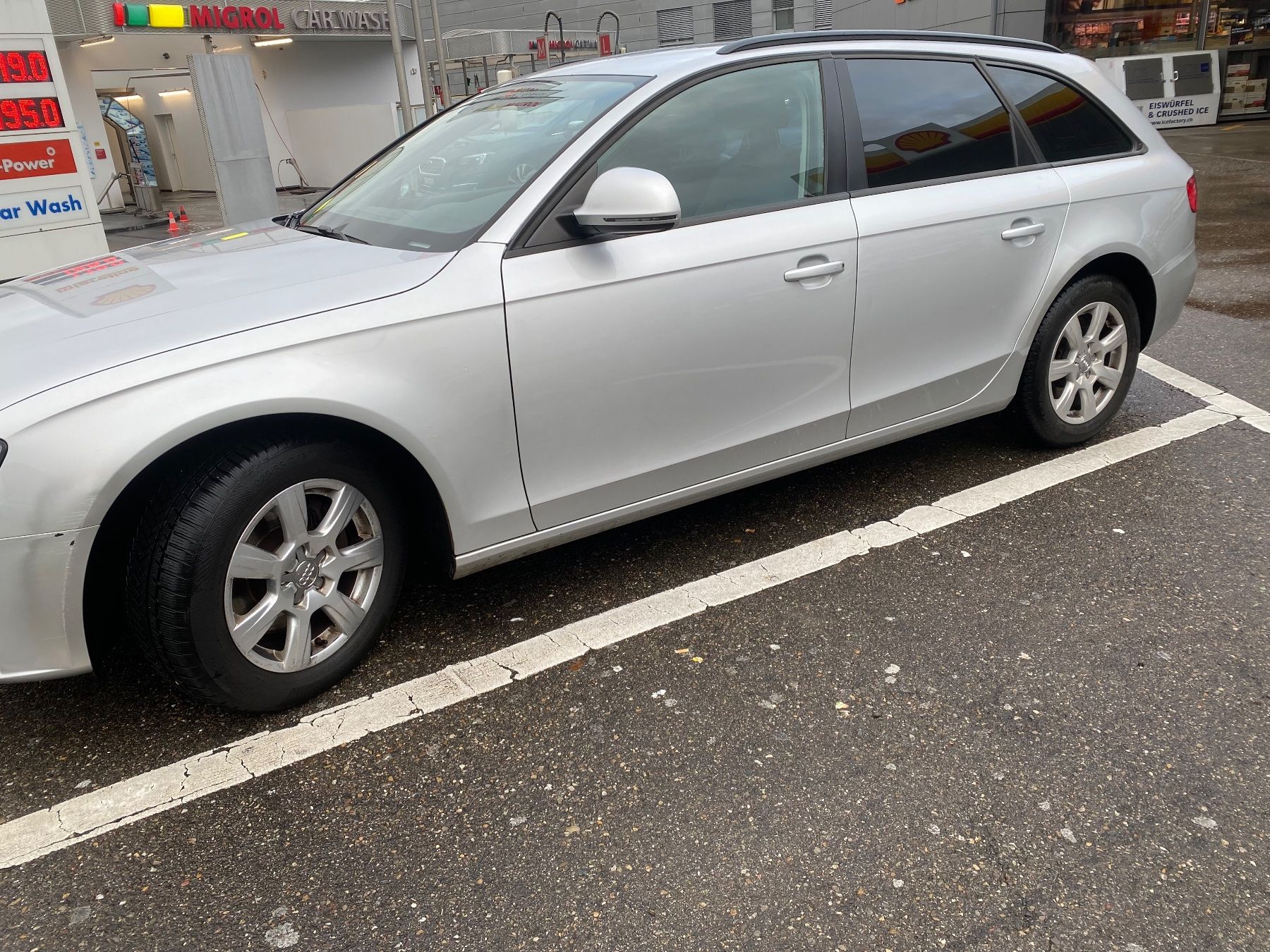 Audi Automobili: Audi A4 1.8 TFSI – Usato da Zürich venduto da Simodo 1