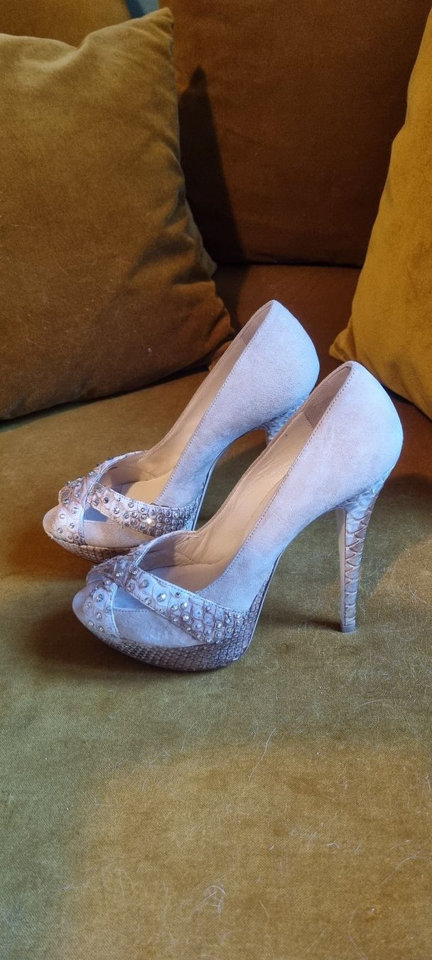 Scarpe da donna: unico sandalo in camoscio e pitone Loriblu – Usato da Gordola venduto da ang_7257 1