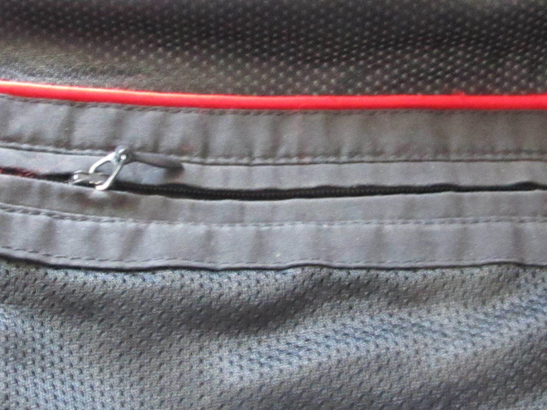 Gilets & Westen: GILET AUTHENTIC SPORTS – Gebraucht aus Murten von Selliot 4