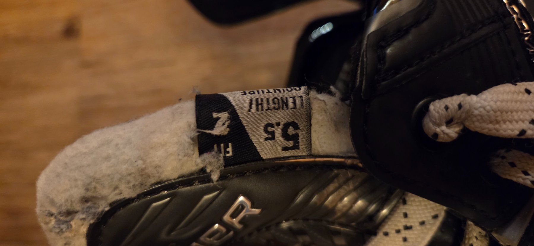 Bauer Pattini da ghiaccio: Schlittschuh Bauer Supreme – Usato da Einsiedeln venduto da Emausi 1