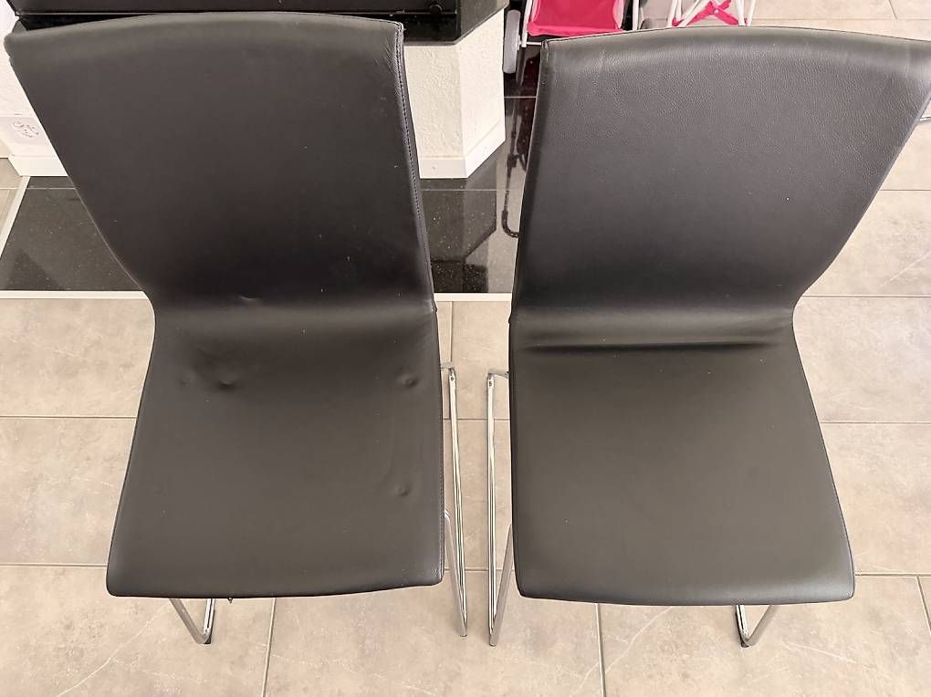 Ikea Sedie: 2 Stühle schwarz Ikea – Usato da Bülach venduto da express_yourself